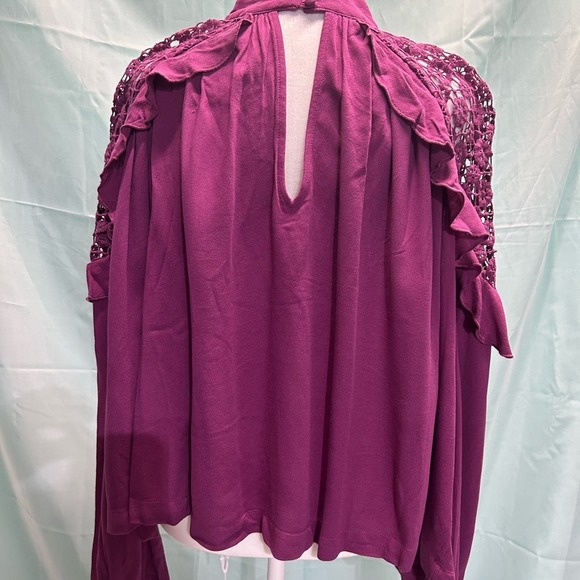 NWT Free People Little Bit Of Love pink Crochet Lace Open Shoulder Blouse Size S - Picture 3 of 10